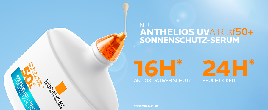 La Roche Posay Anthelios UV Air Serum Getönt (Hell) LSF 50+. Flakon schwebt über einer Hand. Nr. 1 Sonnenschutzmarke.